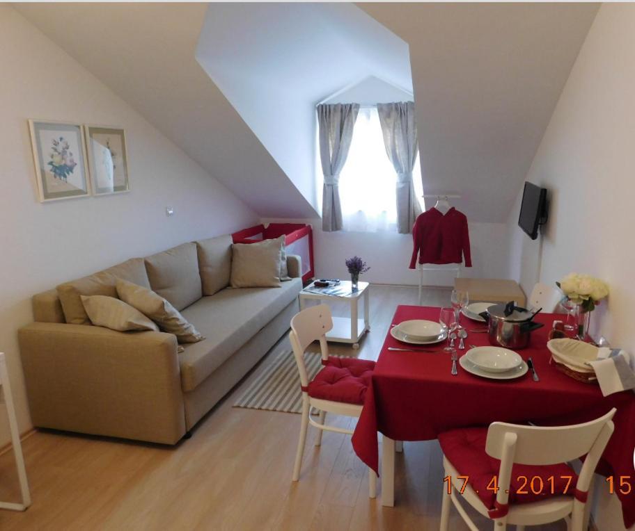 Apartment Ljuta Naranca *